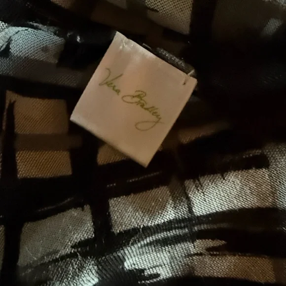 Vera Bradley Abstract Black and Gray Patterned Scarf Wrap New Condition - Picture 5 of 5